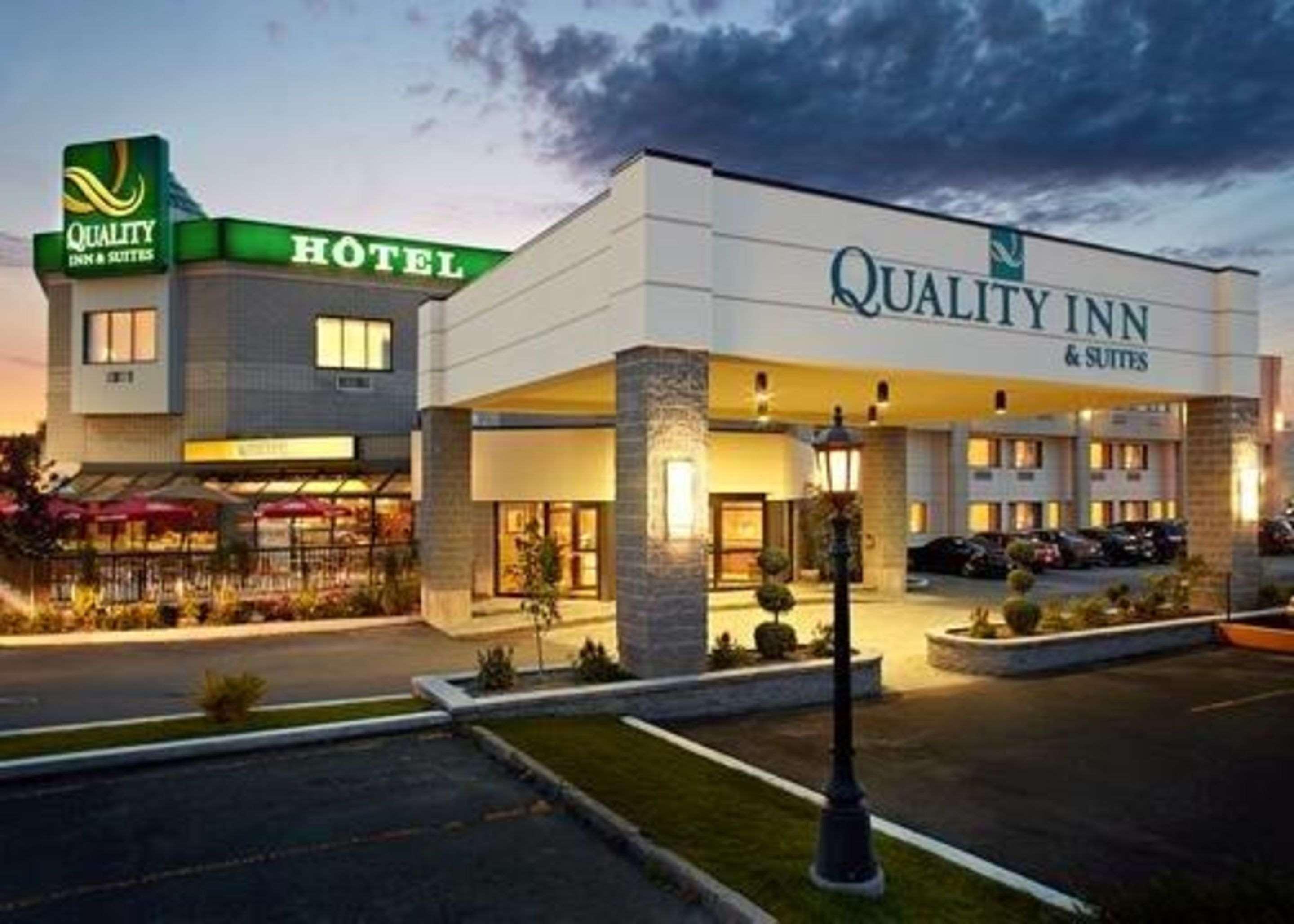 ברוסארד Quality Inn & Suites מראה חיצוני תמונה